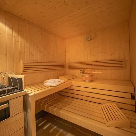 Der Erlhof Restaurant & Hotell 3*