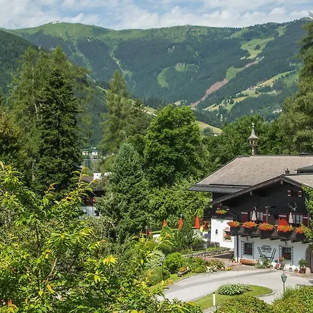 Der Erlhof Restaurant & Hotell