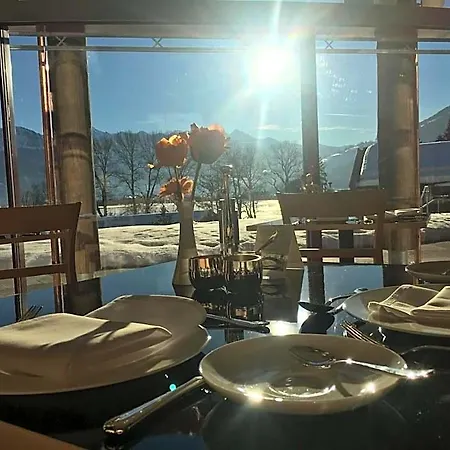 Der Erlhof Restaurant & Landhotel Ξενοδοχείο