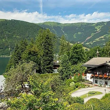 Der Erlhof Restaurant & Landhotel Τσελ αμ Ζέε