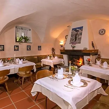 Der Erlhof Restaurant & Landhotel Ξενοδοχείο 3*