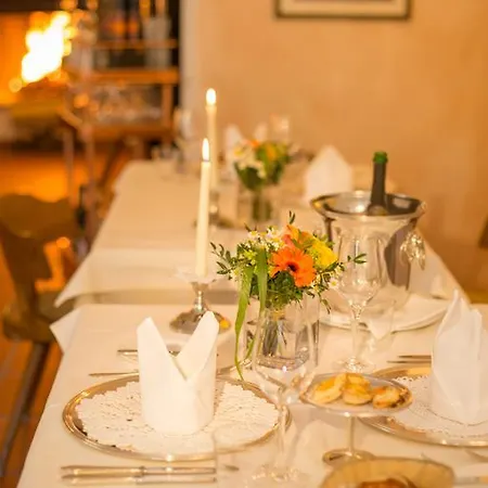 Der Erlhof Restaurant & 3* 젤암제