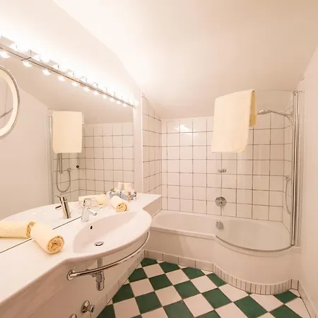 호텔 Der Erlhof Restaurant & 3*