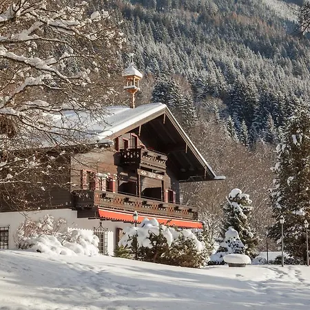 Der Erlhof Restaurant & Hotell 3*